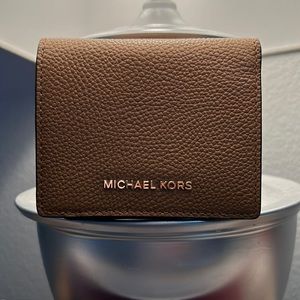 NWOT Michael Kors Money Pieces Acorn Flap Card Holder Leather Wallet